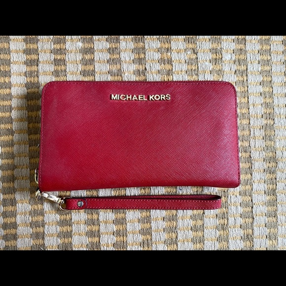 Michael Kors Large Red Leather Wristlet Wallet - Picture 1 of 7